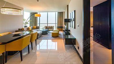 Sheraton Grand Hotel, Dubai3 Bedroom Apartment